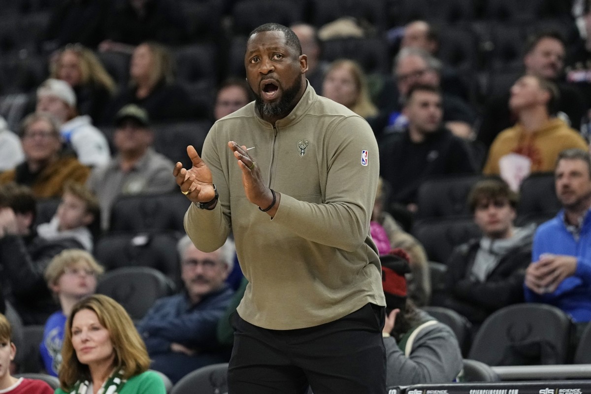 Milwaukee Bucks head coach Adrian Griffin 
